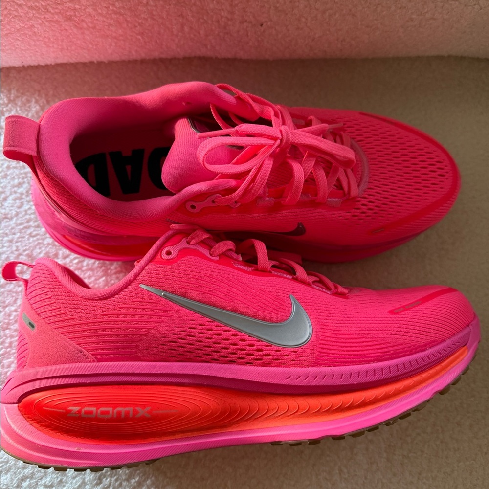 Nike Women's Vomero 18 Pink Running Shoes
